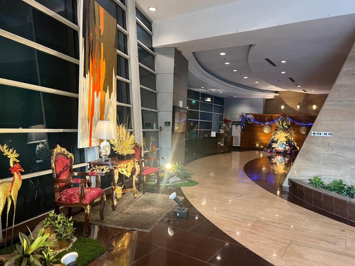 Apartment Pearl Of The Orient Tower, In Front Of Us Embassy *